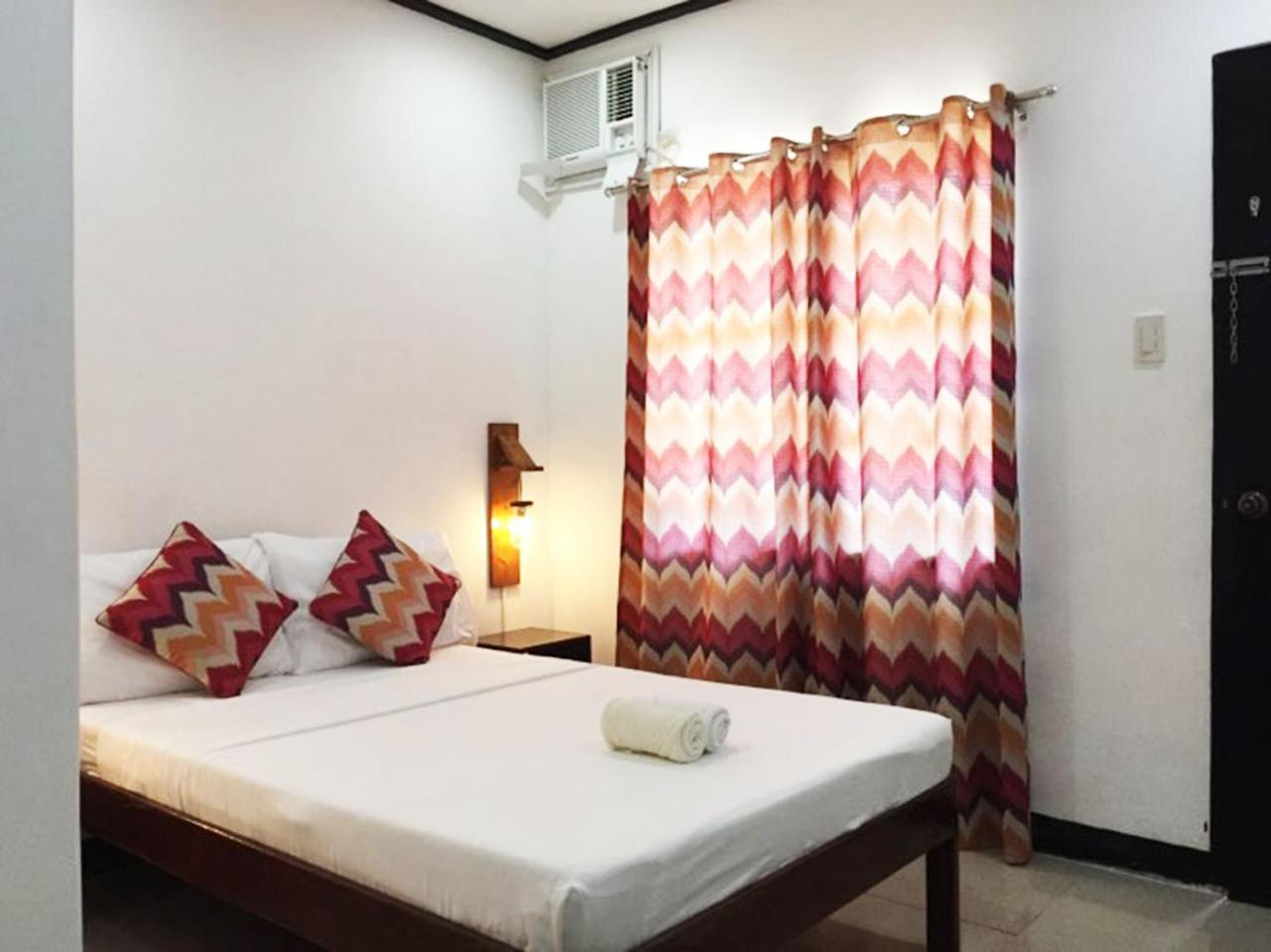 A&J Pension Puerto Princesa Bagian luar foto